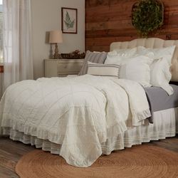 Kathryn Quilt Ivory