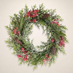 Shimmering Winter Berry Wreath Green