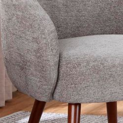 Ashland Upholstered Lounge Chair
