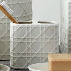 Rattan Toothbrush Holder Ivory