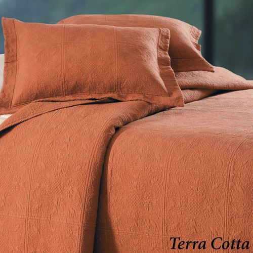 Elise Quilted Matelasse Quilt Thumbnail Image