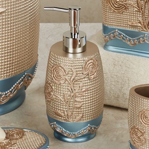 AT17-001_V.jpg Thumbnail Image