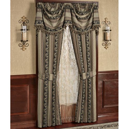 B070-009_NT.jpg Thumbnail Image