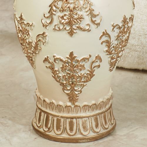 CS62-004_2.jpg Thumbnail Image