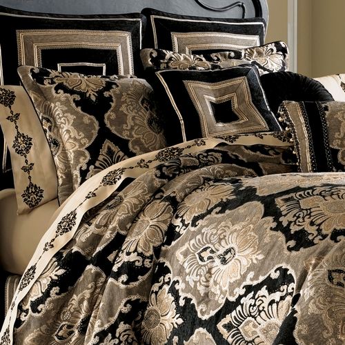 Bradshaw Black Comforter Set Thumbnail Image