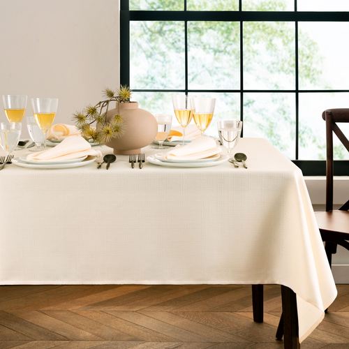 DE05-001_Ivory.jpg Thumbnail Image