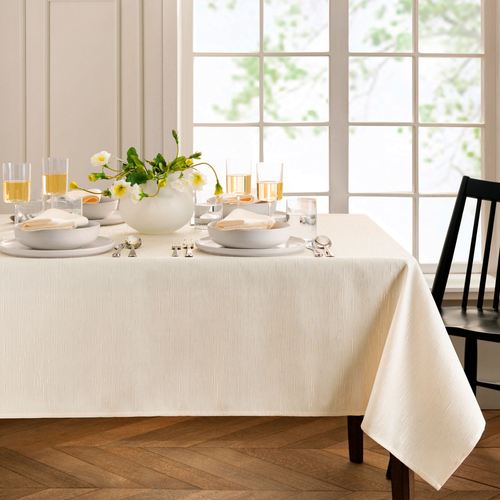 DE06-001_Ivory.jpg Thumbnail Image