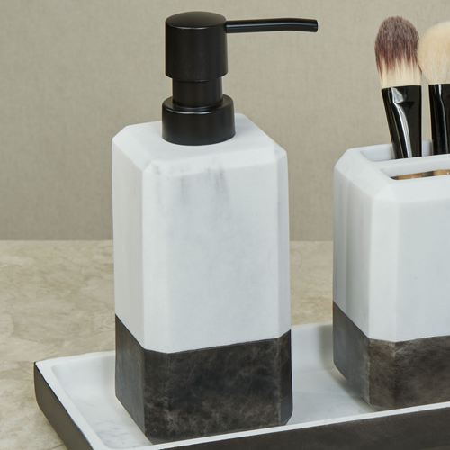 DN53-001_V.jpg Thumbnail Image