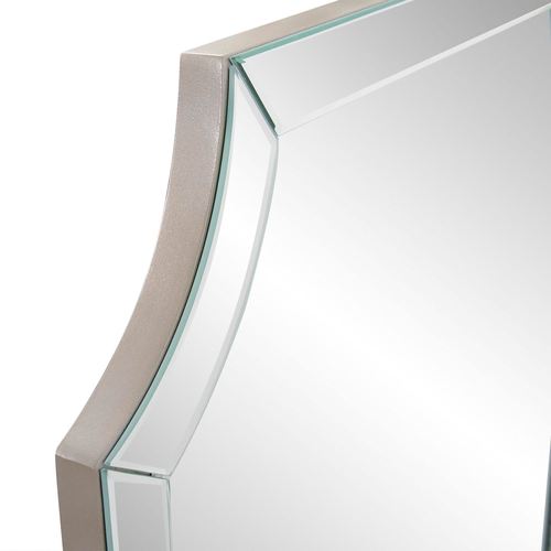 DT63-001_2.jpg Thumbnail Image