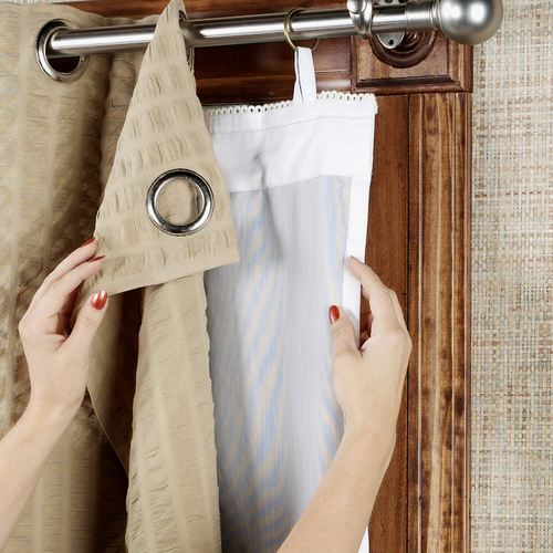 F122-001_NT.jpg Thumbnail Image