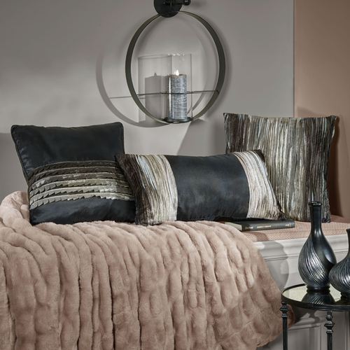 G079-003_2.jpg Thumbnail Image