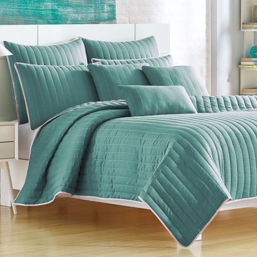 L011-001_Jade.jpg Thumbnail Image