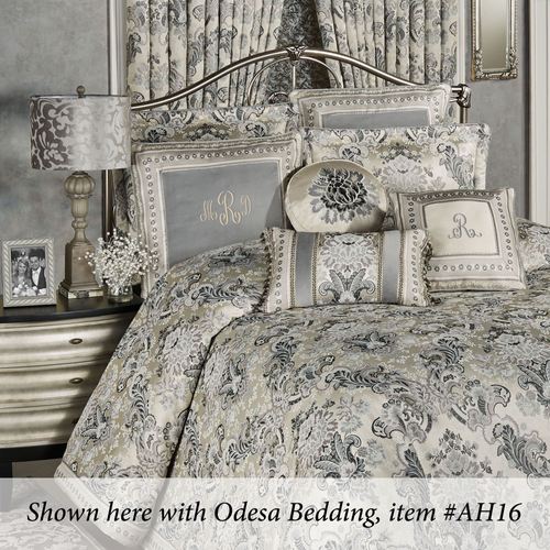 Q139-001_2.jpg Thumbnail Image