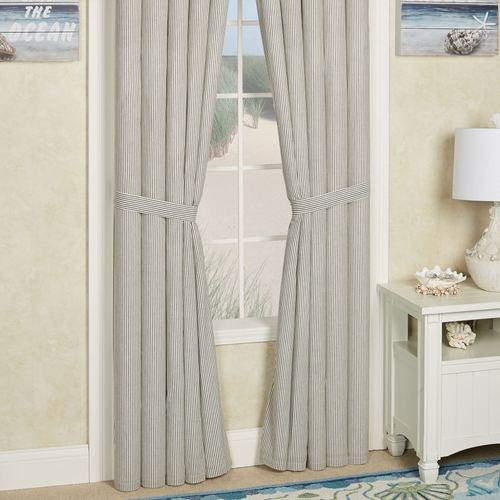 Q482-008_V.jpg Thumbnail Image