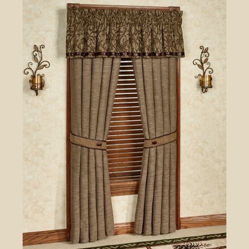 R083-007_NT.jpg Thumbnail Image