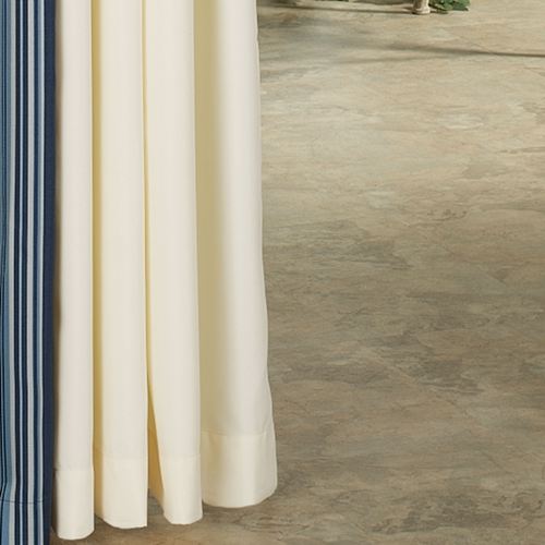 R131-002_V.jpg Thumbnail Image