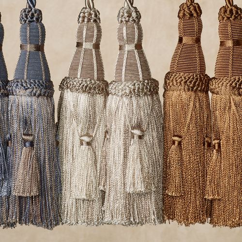 R690-001_LightTaupe.jpg Thumbnail Image