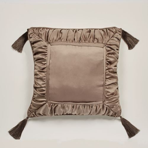 V030-003_Mink.jpg Thumbnail Image