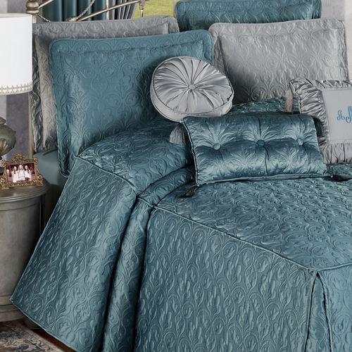Cambridge Classics Grande Bedspread Blue Shadow Thumbnail Image