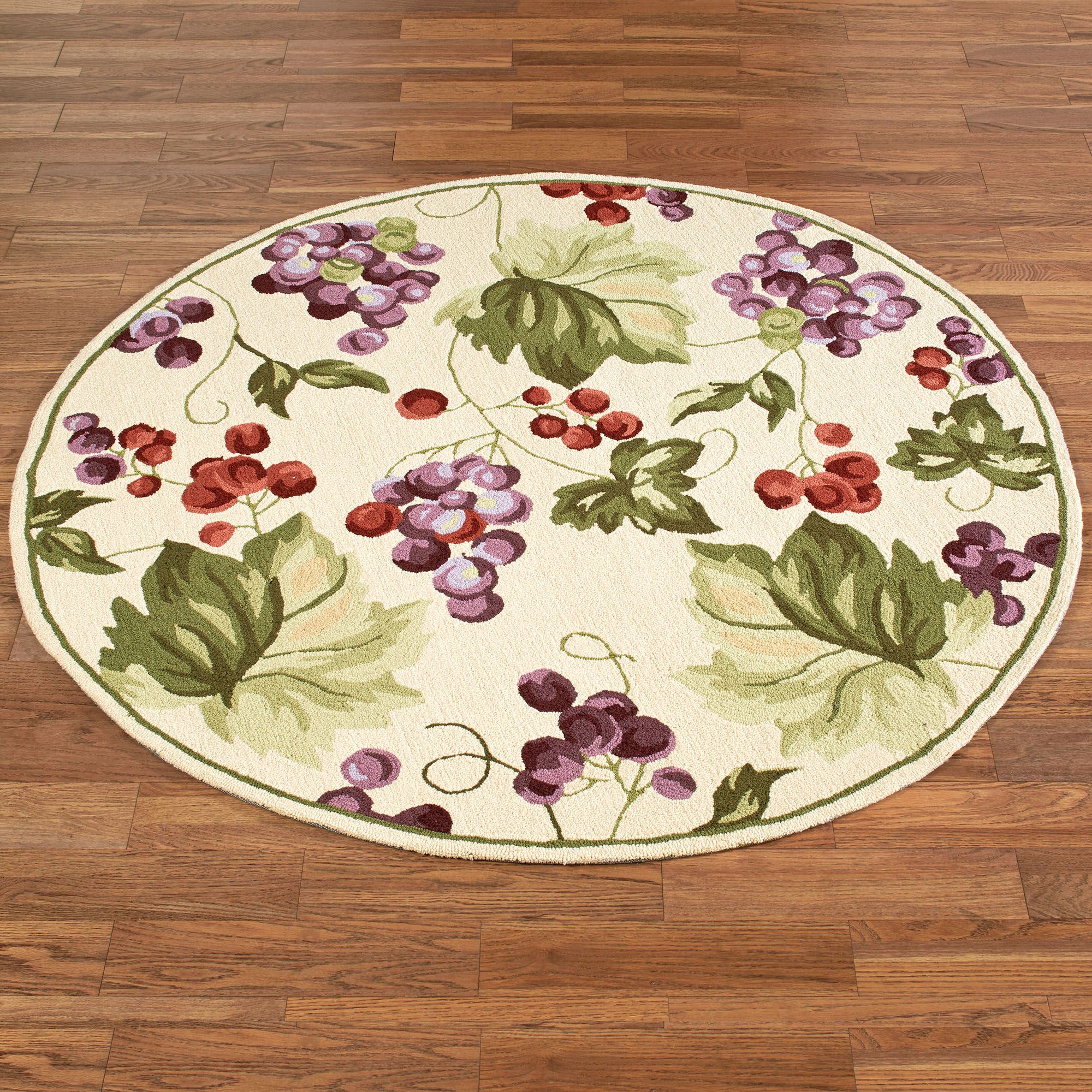 Vintage Harvest Grapes Round Rugs