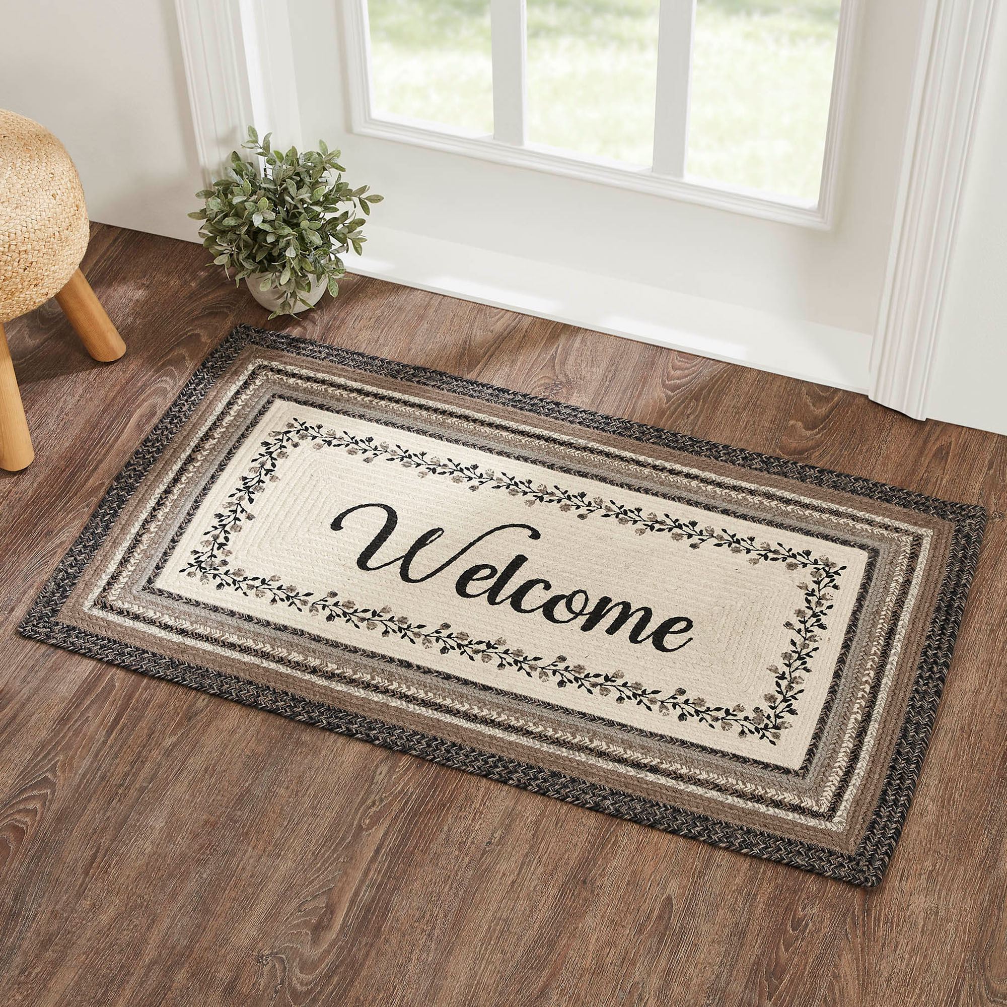Vining Florals Welcome Braided Rectangle Accent Rug