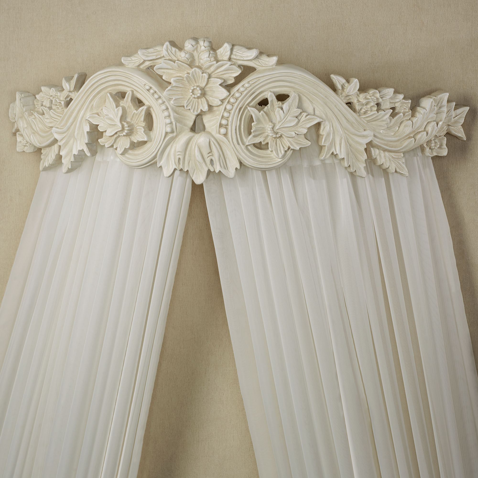 Rustic Teester Flowering Medallion Antique Ivory Wall Teester Bed Crown