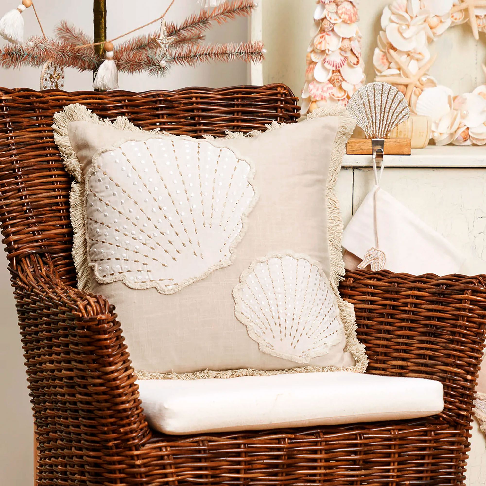 Shell Pilloe Golden Coast Scallop Shell Square Coastal Seashell Decorative Throw Pillow