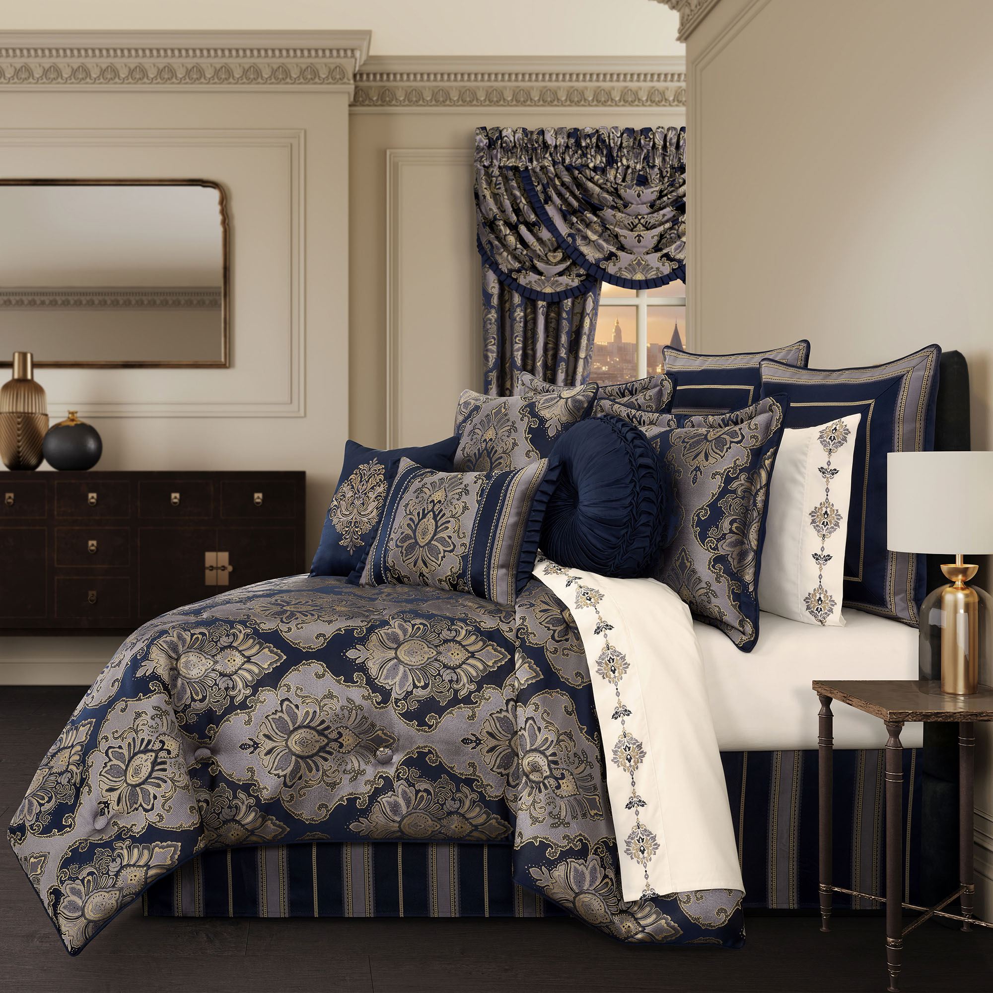 Bradley Comforter Set Navy