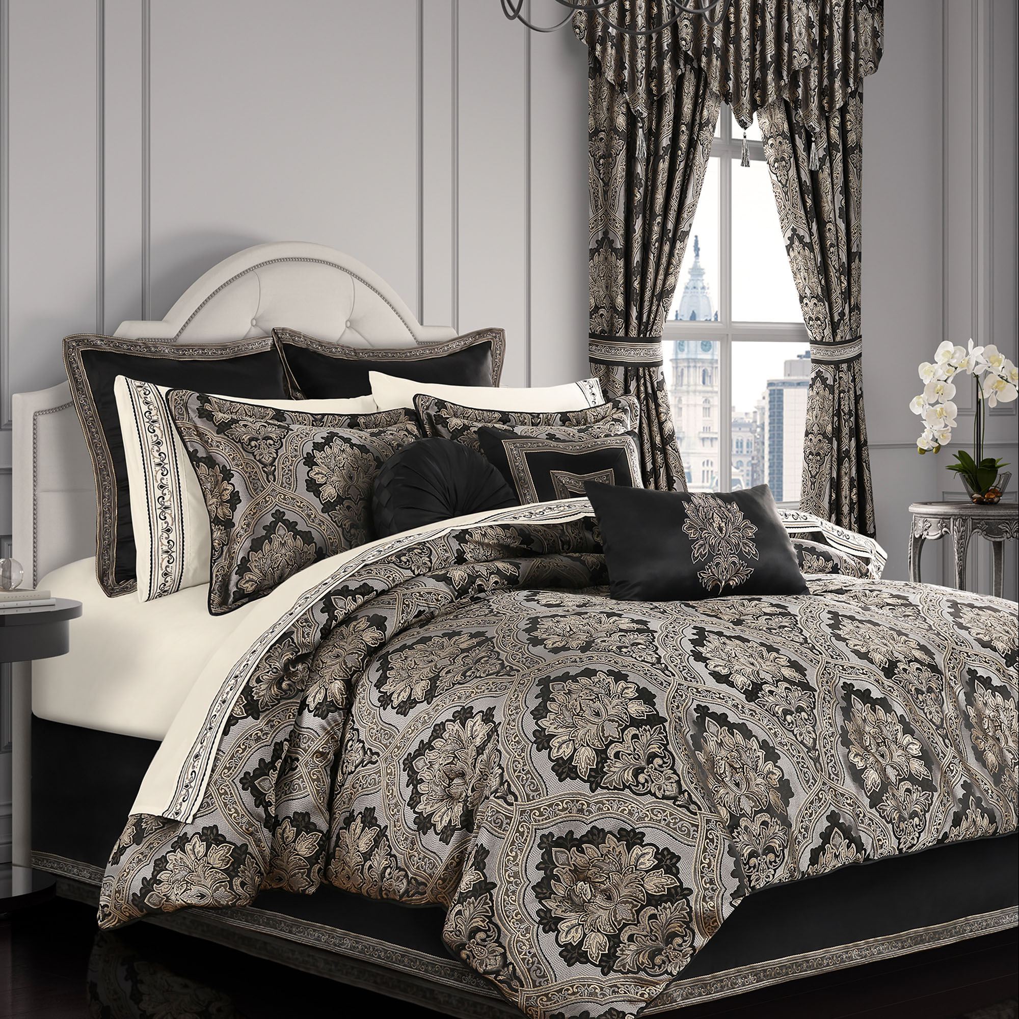 Harriman Comforter Set Black