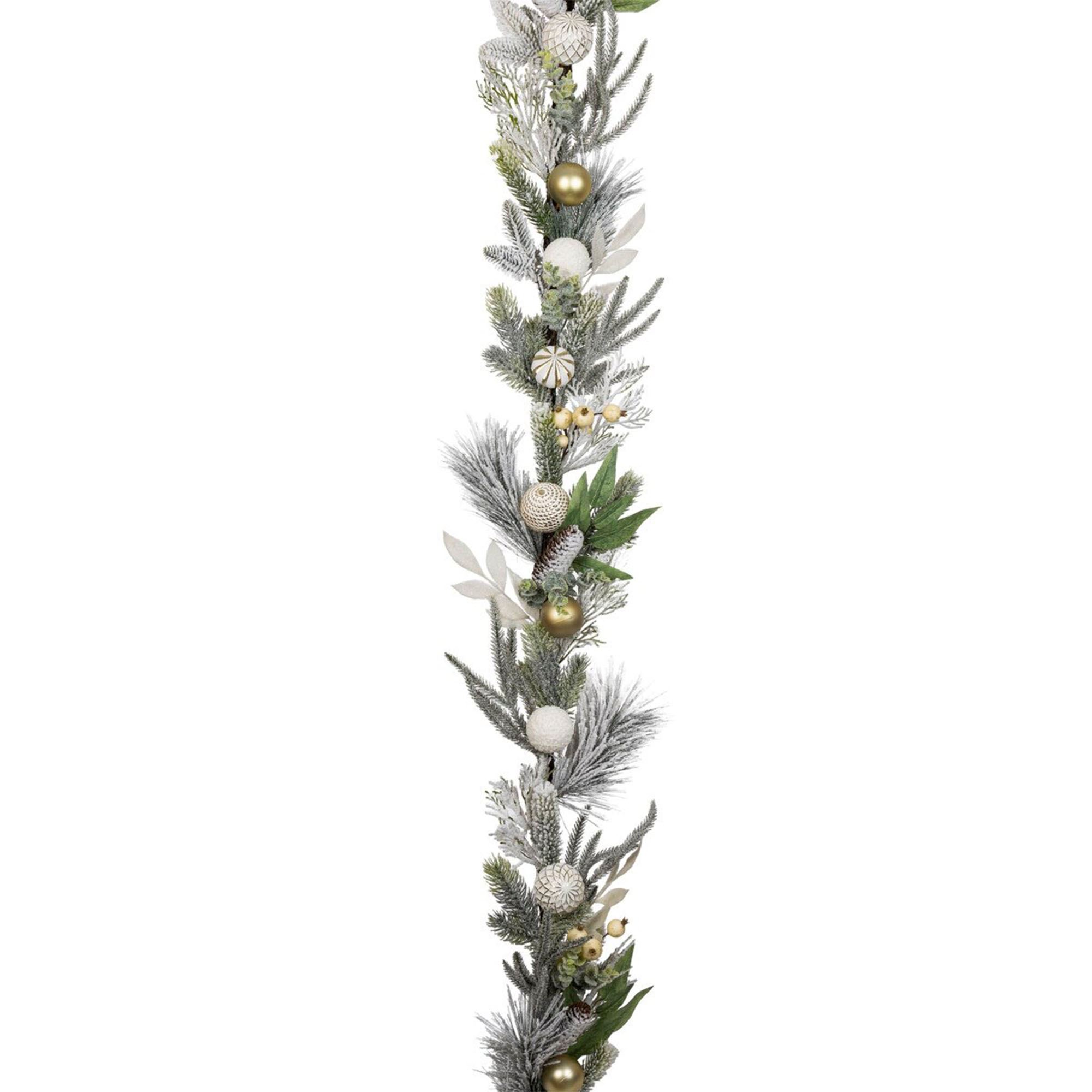 Winter Elegance Garland Green