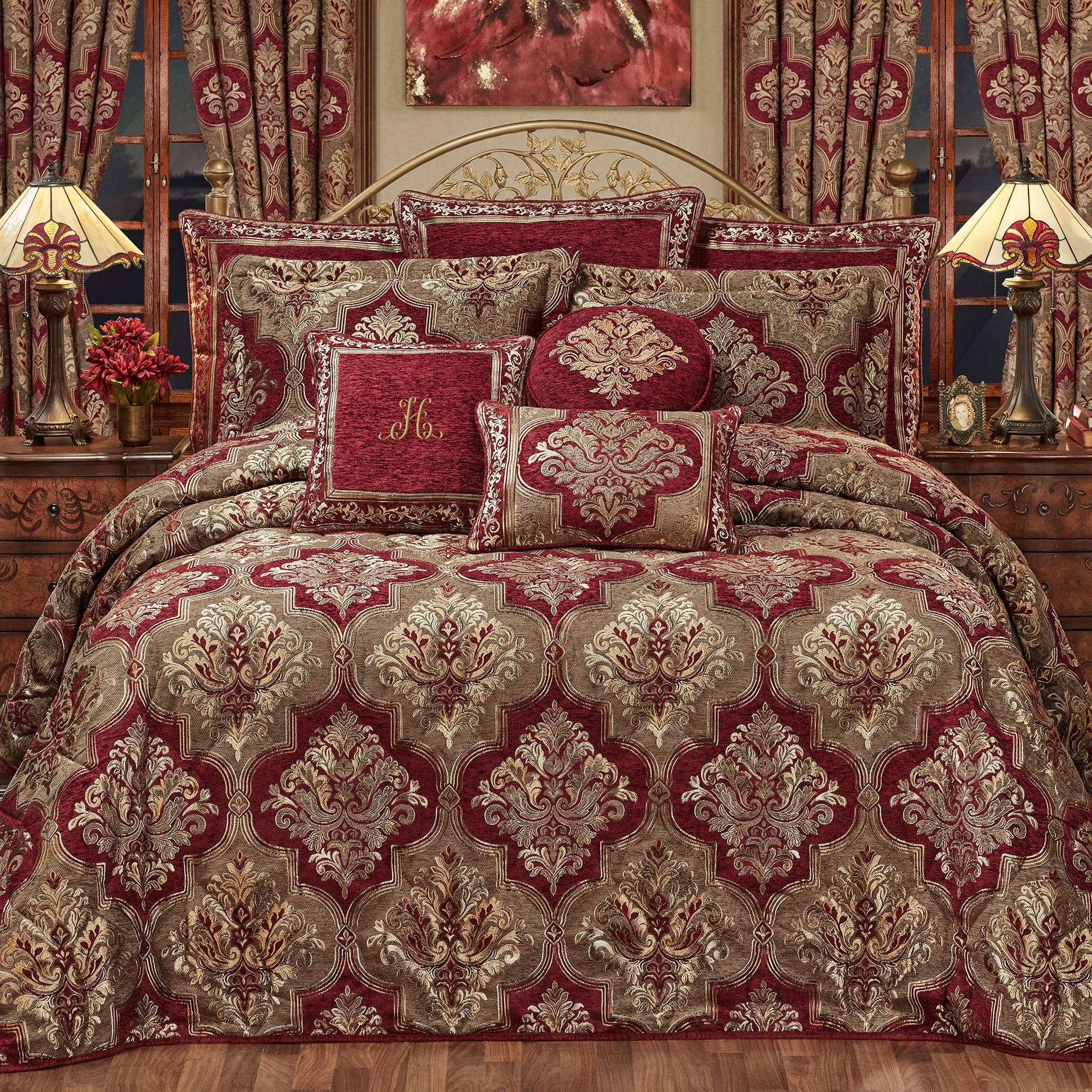 Ruby Court Grande Bedspread