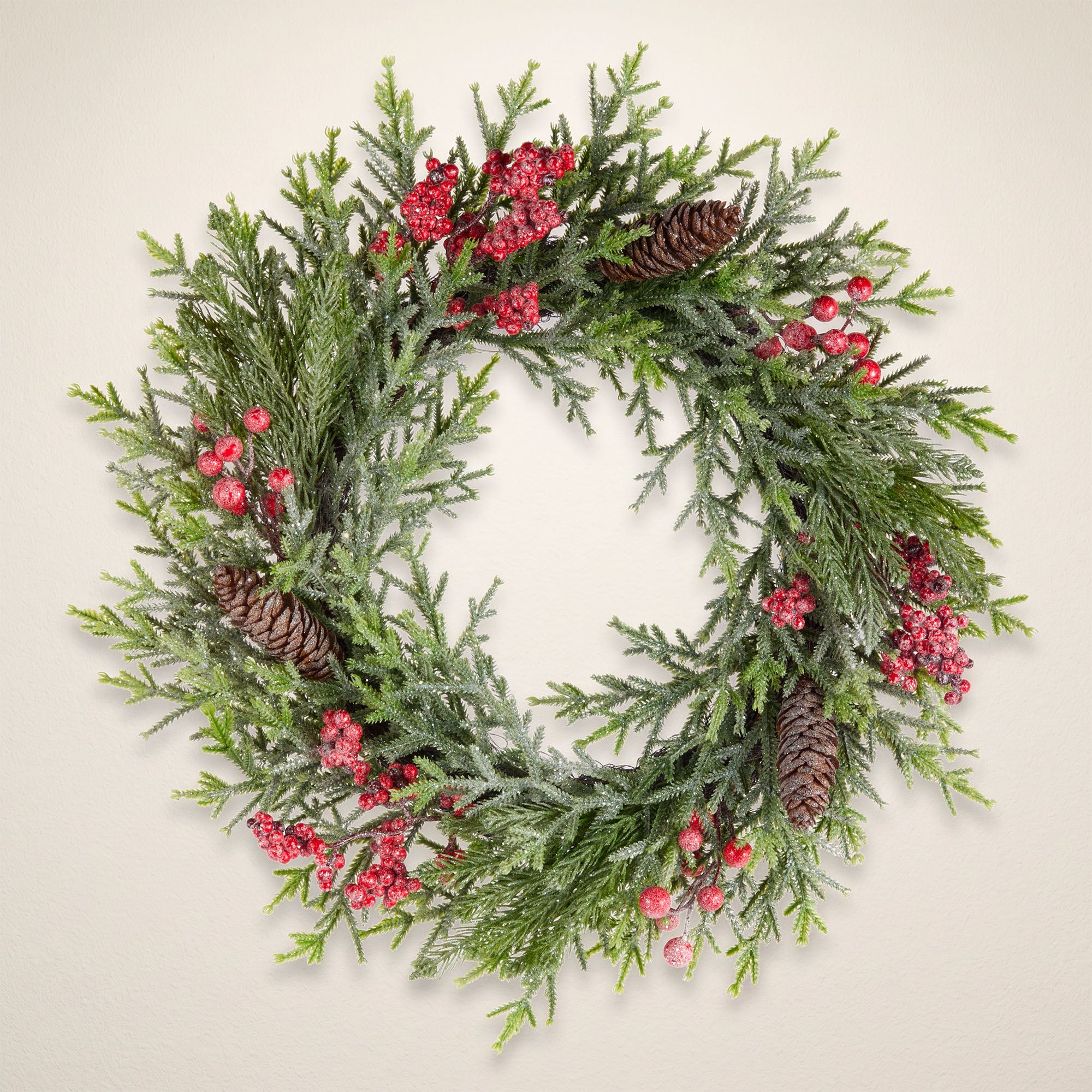 Shimmering Winter Berry Wreath Green