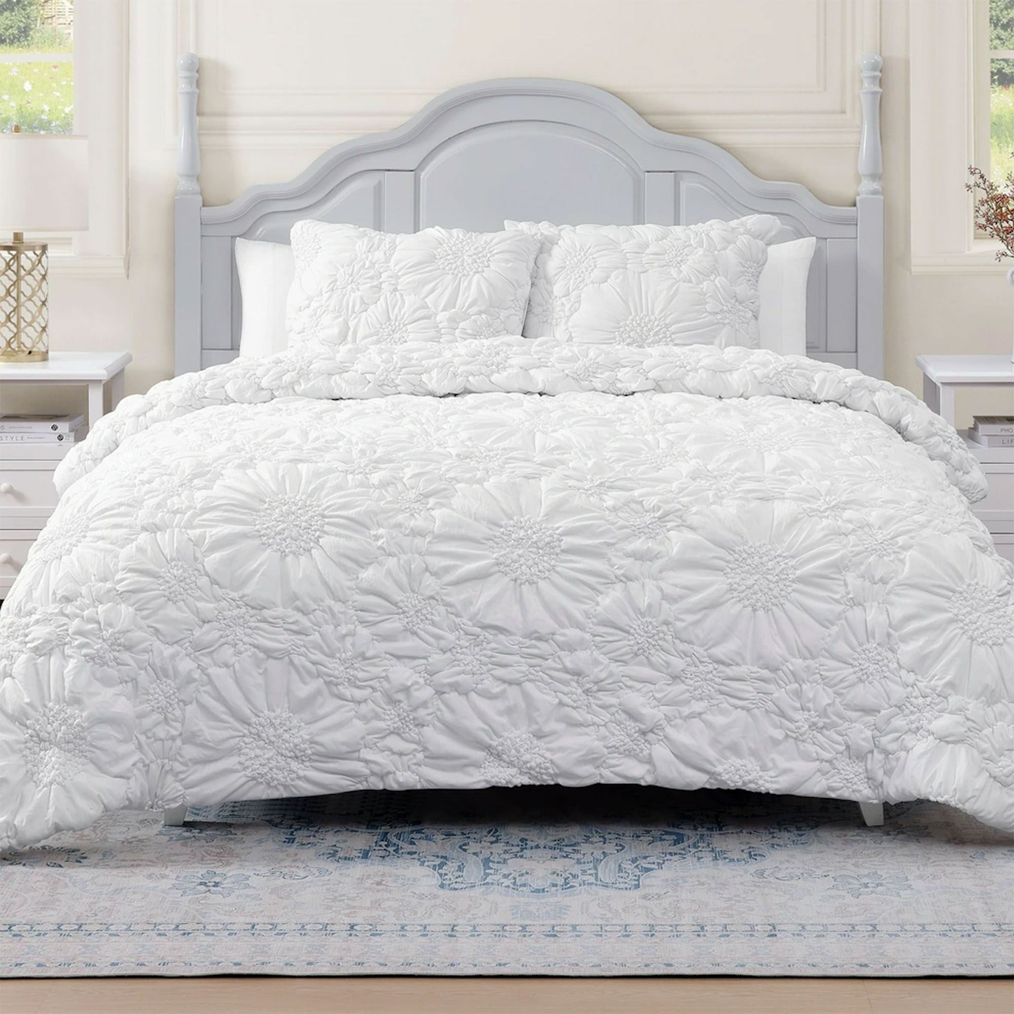 Blossom Mini Comforter Set White