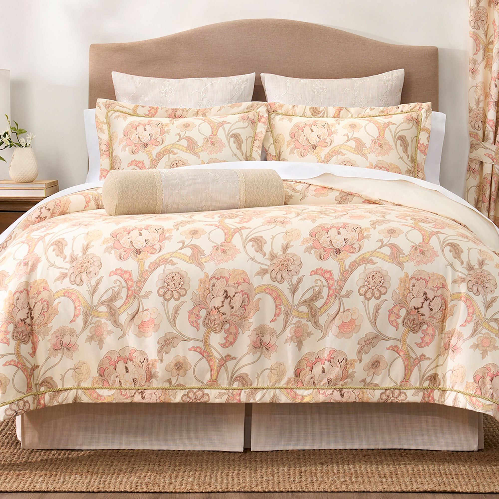 Eden Comforter Set Light Cream